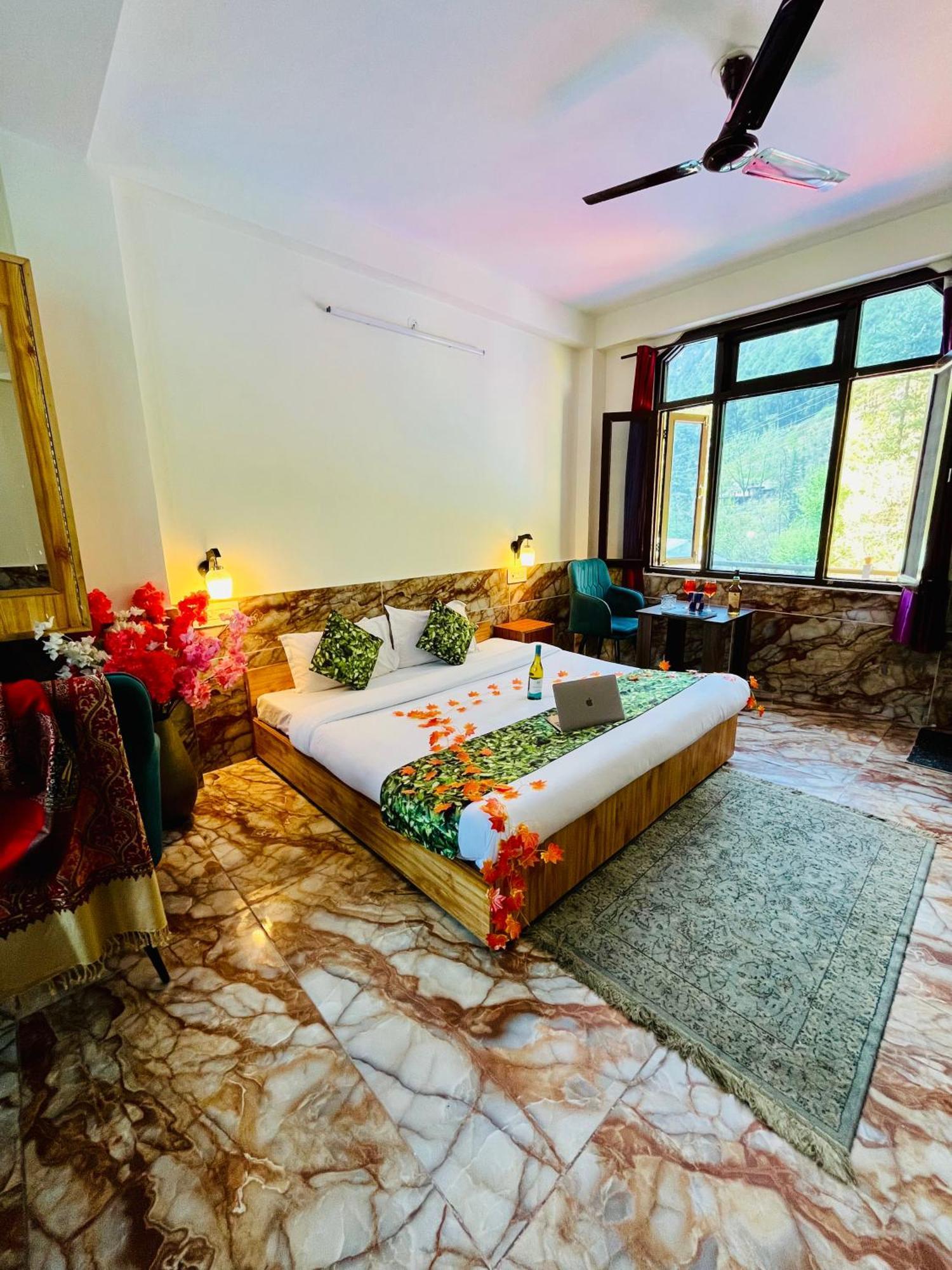Hotel Brownie River View Kasol Ngoại thất bức ảnh